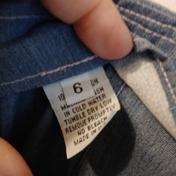 Nwt Denim Mini Skirt womens sz 6 Medium wash Tulip hem Floral trim pink accents - Picture 8 of 8